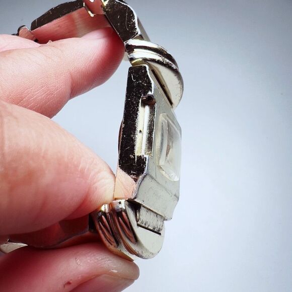 Sheffield | Women’s | Watch | One Size | Silver Thick Link Watch - Picture 4 of 7